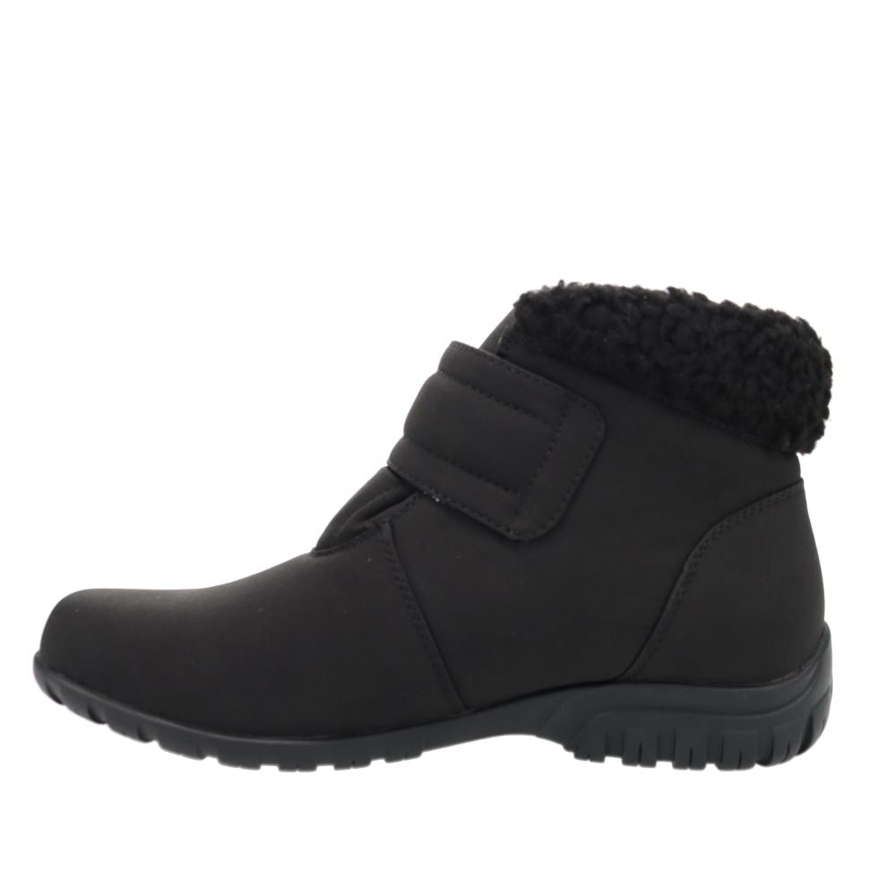 'Propet USA' Women's Dani Strap  Winter Boot - Black