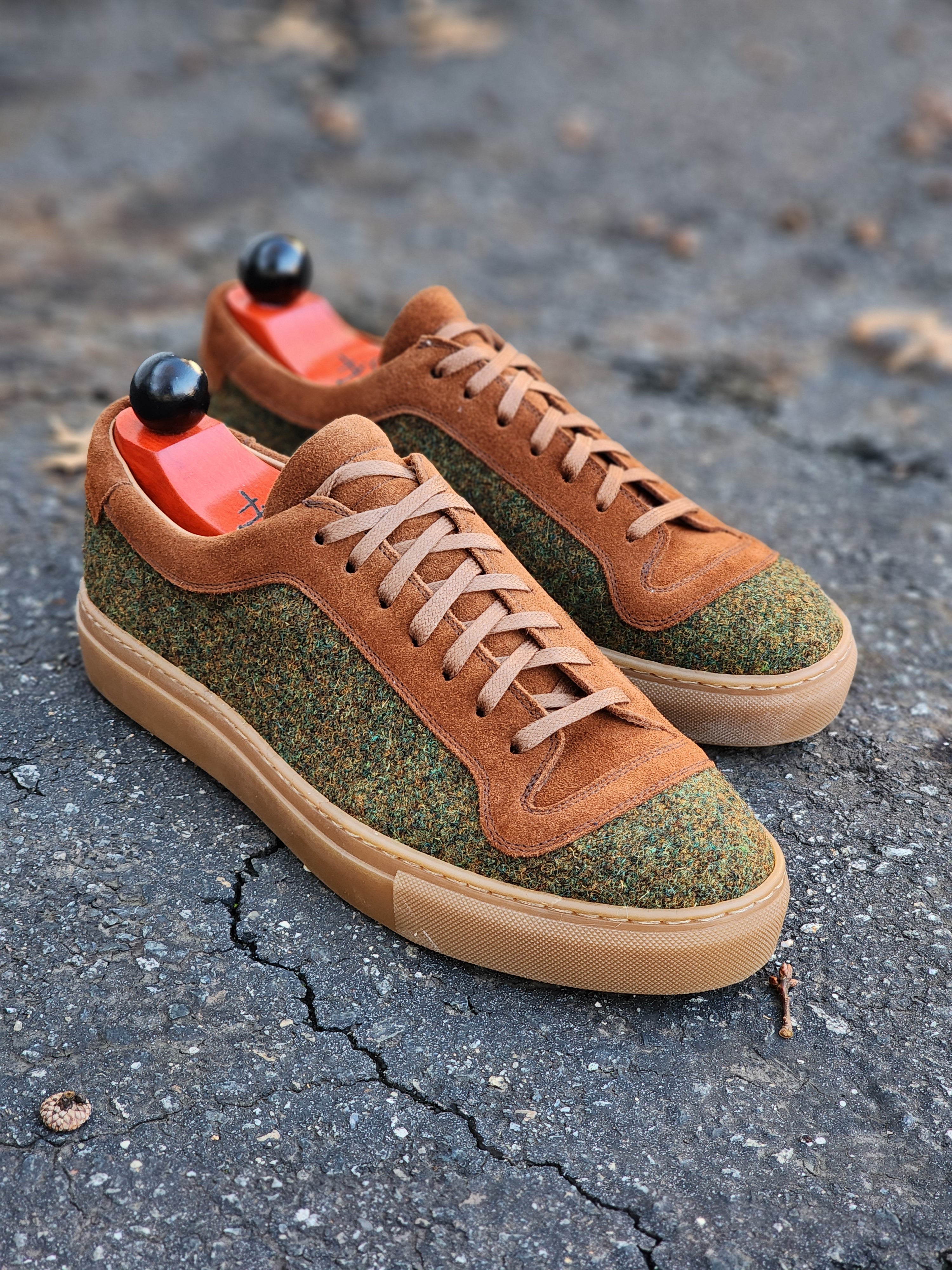 Woodinville - Forest Green Medley Tweed / Cumin Suede